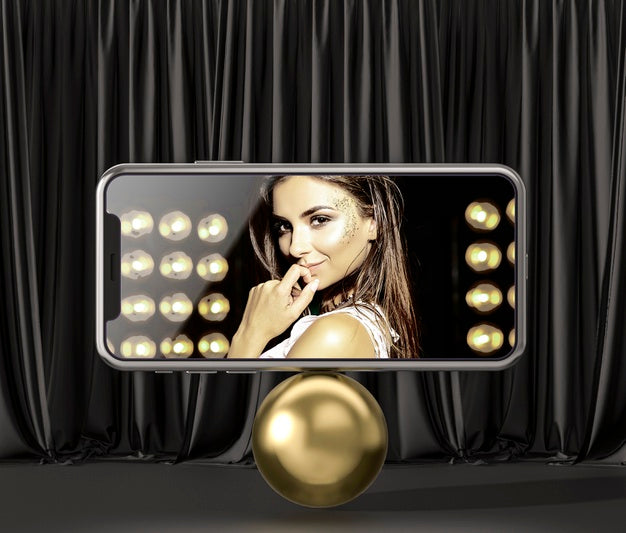 Free 3D Mock-Up Smartphone On A Golden Ball Psd