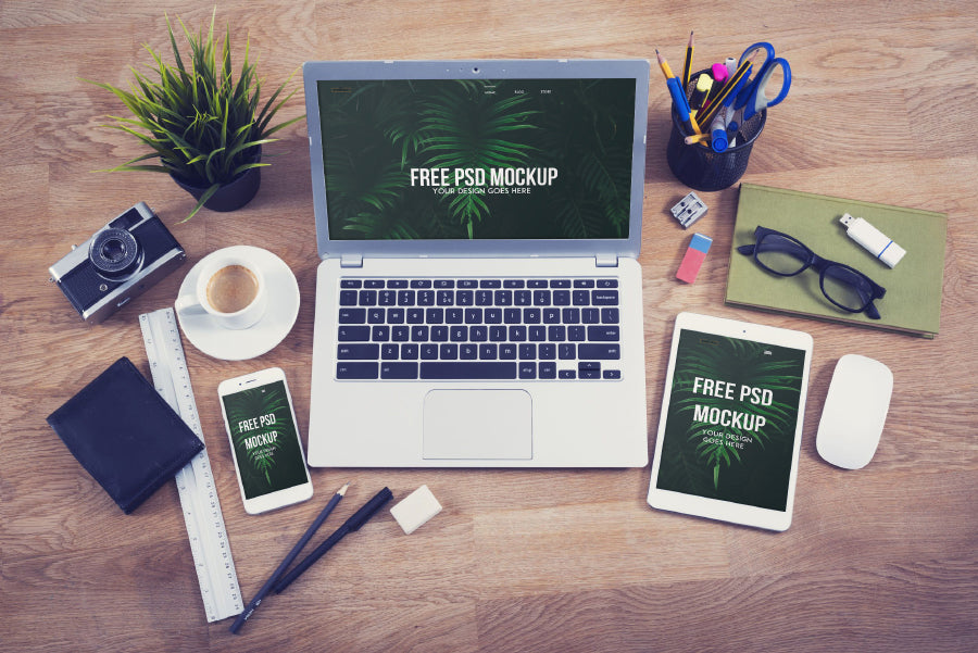 Free Set of Macbook Pro Scenes Mockup PSD