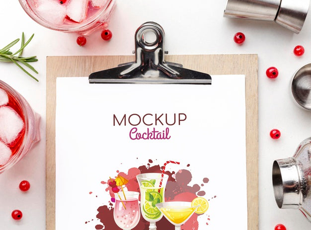 Free Alcoholic Drinks With Clipboard Mock-Up Psd