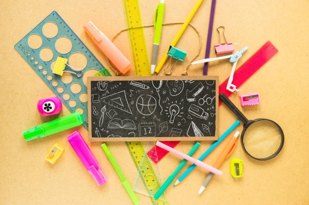 Free Back To School Mockup With Big Slate Psd