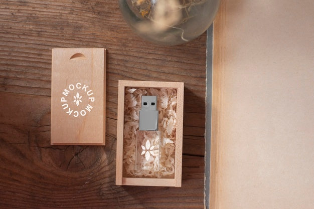 Free Beautiful Accessories Mockup In Real Context Psd