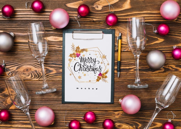 Free Clipboard Mockup With Christmas Decoration Psd