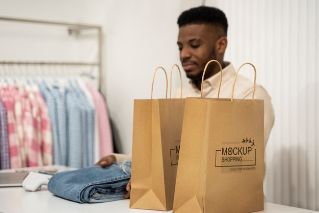 Free Close Up On Paper Bag Mockup Psd