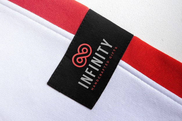 Free Clothes Tag Mockup Psd