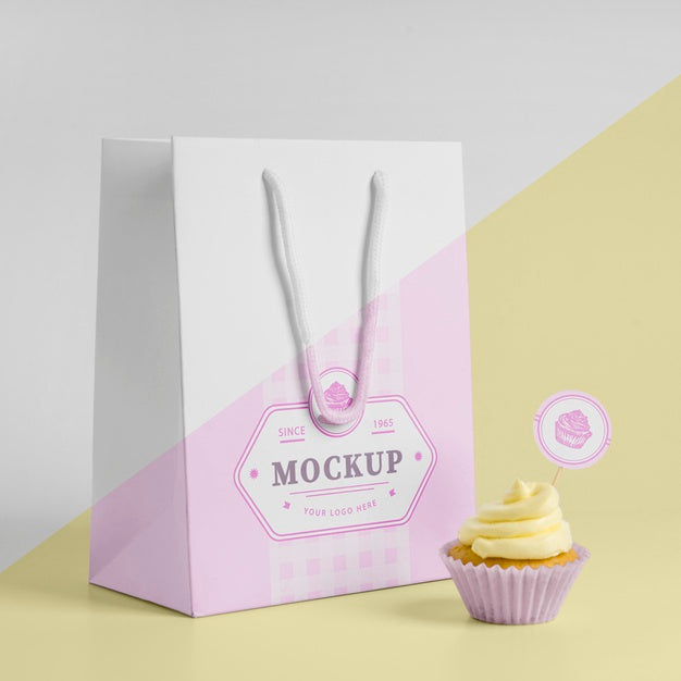 Free Delicious Cupcake Mockup Psd