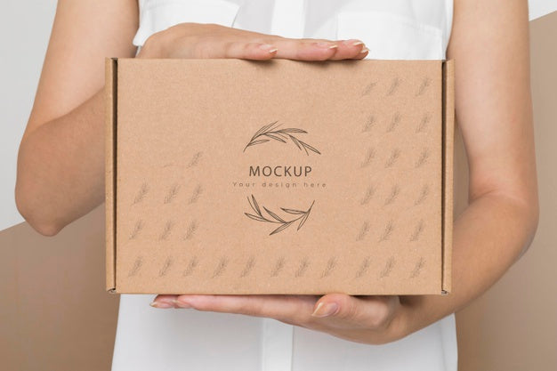 Free Eco-Friendly Container Cardboard Box Mock-Up Psd