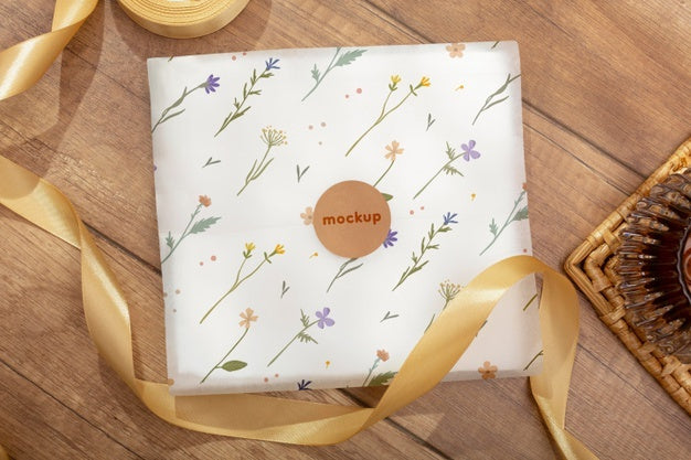 Free Elegant Wrapping Paper Real Context Mockup Psd
