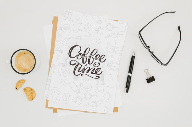 Free Flat Lay Minimalist Paper Mock-Up On White Background Psd