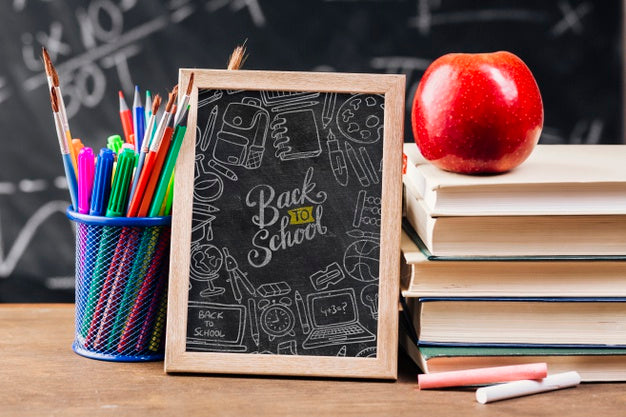 Free Front View Back To School Concept With Chalkboard Psd