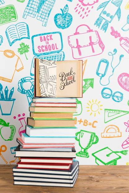 Free Front View Back To School With Open Book Psd