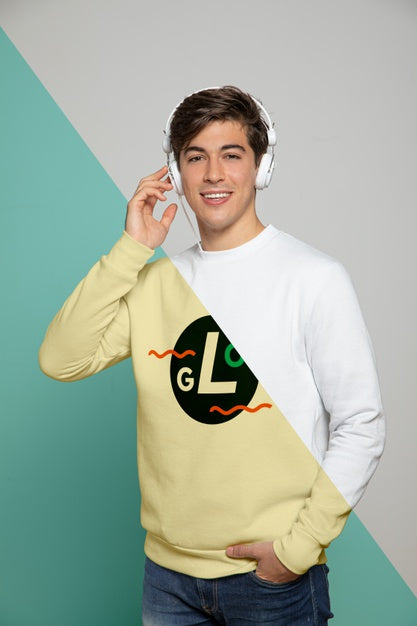 Free Front View Of Man Listening To Music On Headphones Psd