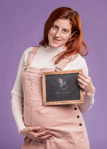 Free Happy Pregnant Mother Concept Psd