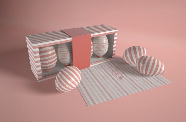 Free High Angle Easter Card With Eggs On Table Psd