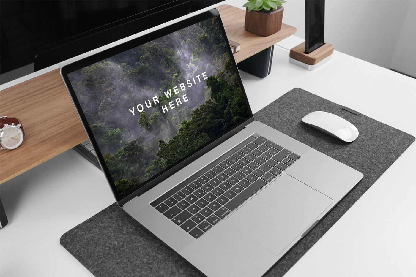 Free Macbook Pro 15″ Mockup