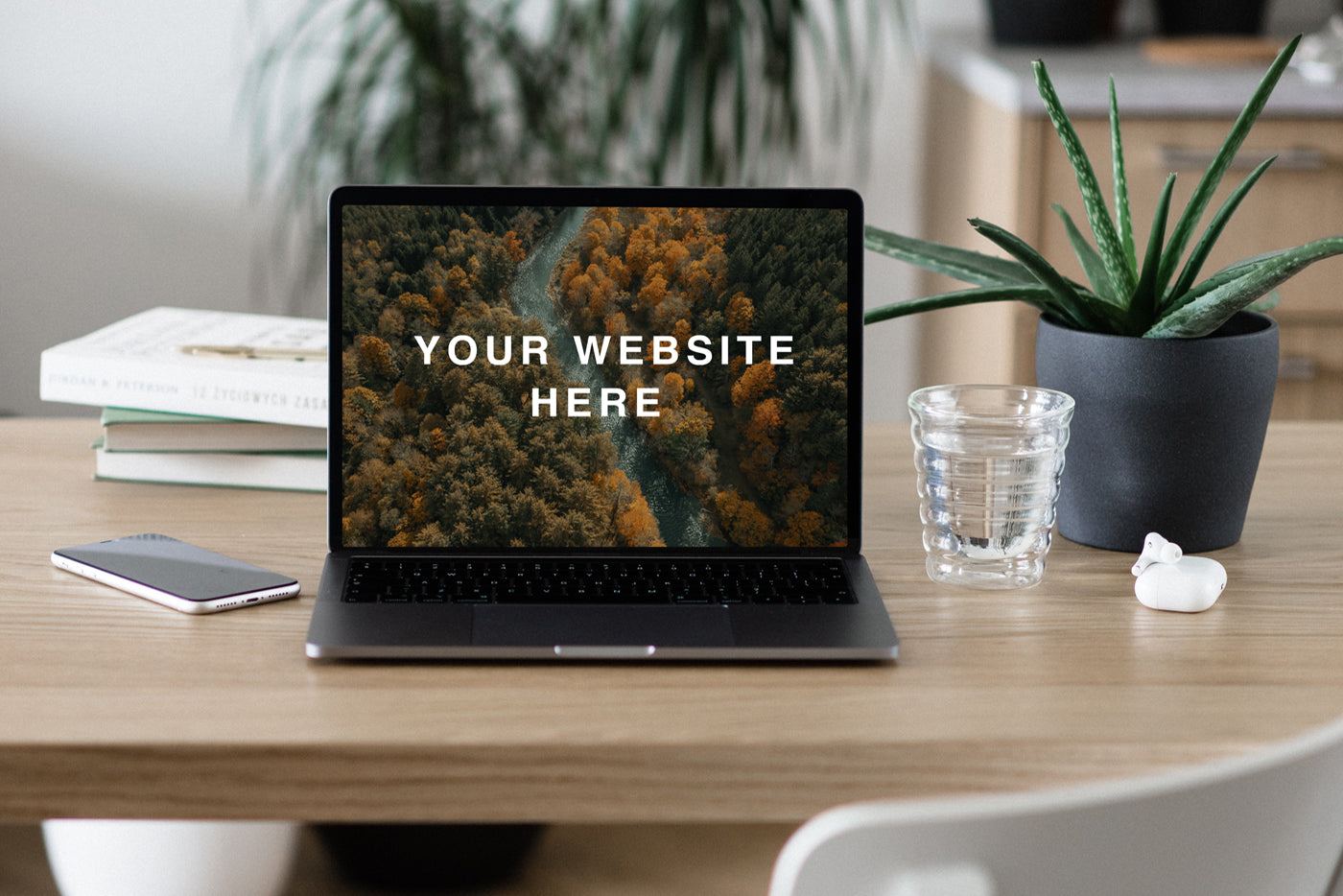 Free Macbook Pro Mockup