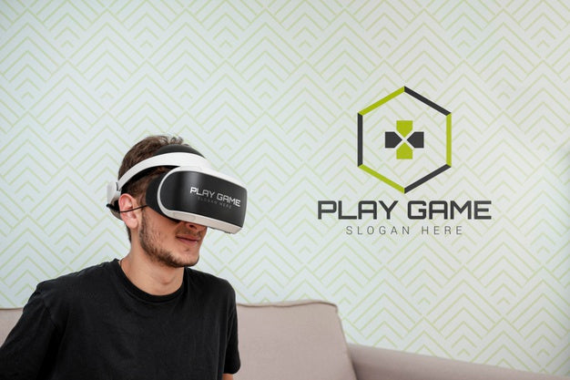 Free Medium Shot Guy Wearing Vr Glasses Psd