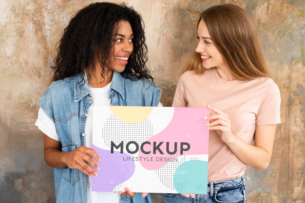 Free Medium Shot Smiley Friends Psd