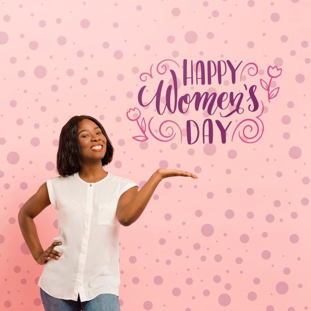 Free Medium Shot Woman With Wide Smile Posing Psd