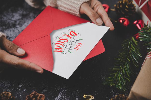 Free Merry Christmas Greeting Card Mockup Psd