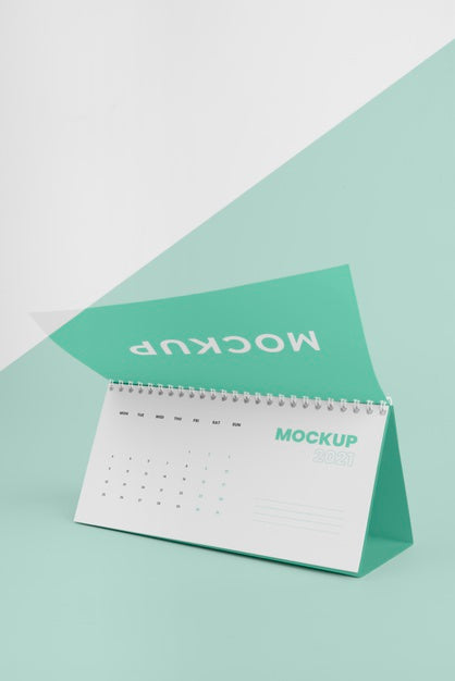 Free Minimalist Mock-Up Calendar Composition Psd