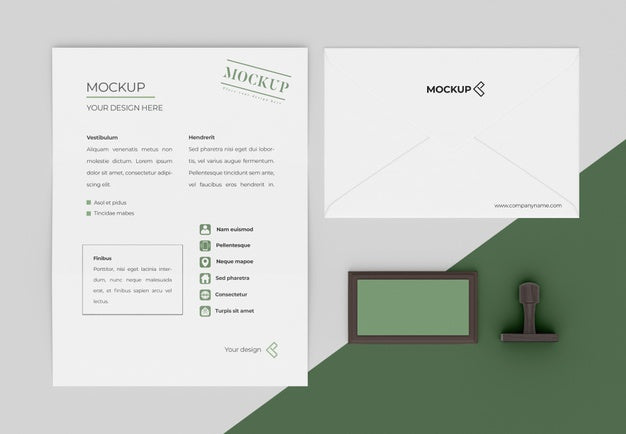 Free Minimalist Mock-Up Stationery Arrangement Psd