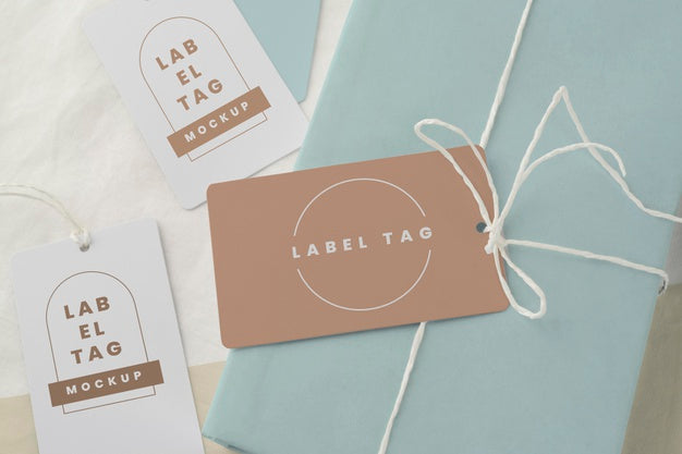 Free Mock-Up Paper Tags Arrangement Psd
