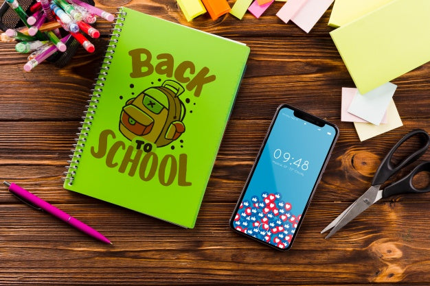 Free Notebook Mockup With Back To School Concept Psd