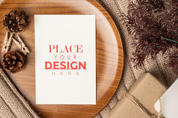 Free Paper Greeting Card Psd Mockup Psd