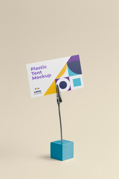 Free Paper Table Tent Mockup Isolated Psd