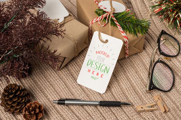 Free Present A Price Tag Psd Mockup Psd