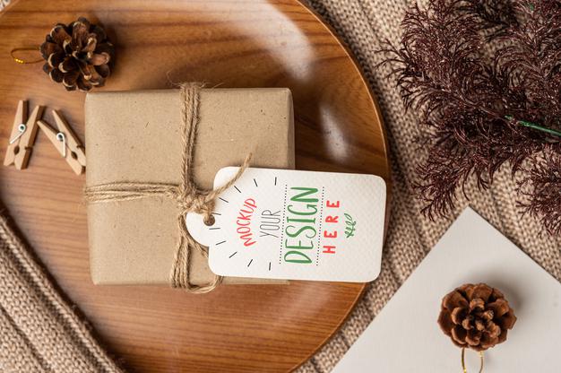 Free Present A Price Tag Psd Mockup Psd