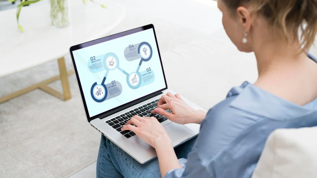 Free Professional Lancer Working On Laptop Psd