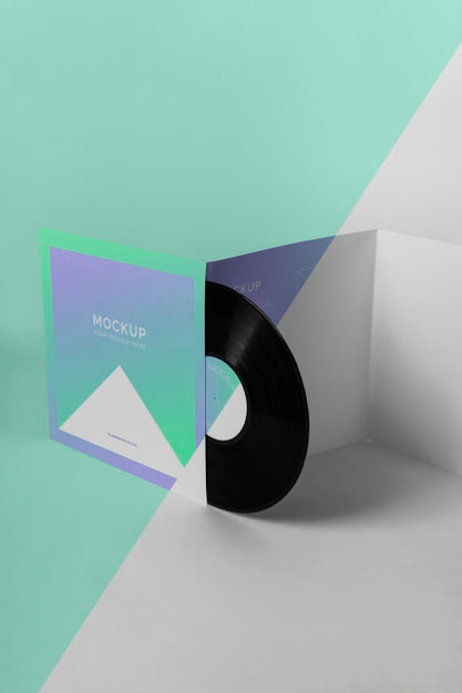 Free Retro Vinyl Disk With Abstract Packaging Mock-Up Psd