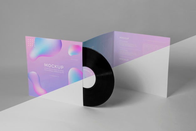 Free Retro Vinyl Disk With Abstract Packaging Mock-Up Psd