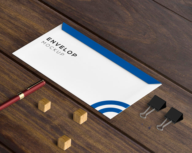 Free Stationery Concept With Envelope Mockup Psd