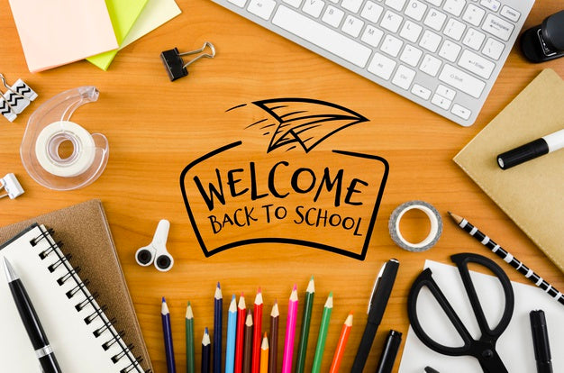 Free Top View Back To School Concept On Desk Psd