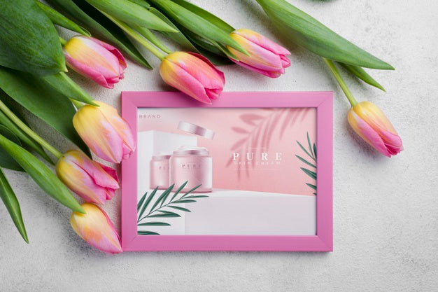 Free Top View Cosmetics Mockup With Flowers Psd