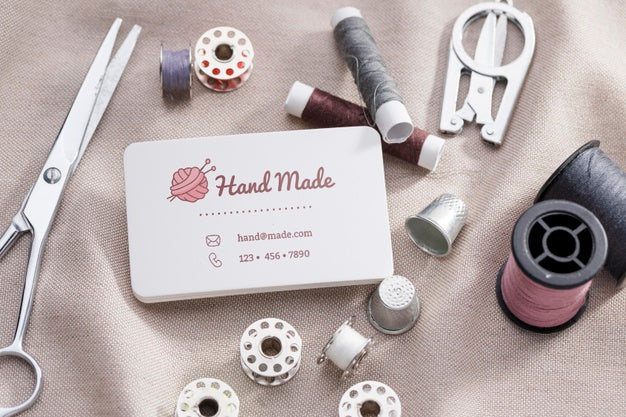 Free Top View Thread And Scissors Arrangement Psd