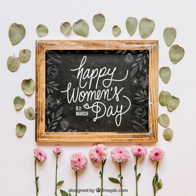 Free Valentine Elements And Frame Mockup Psd