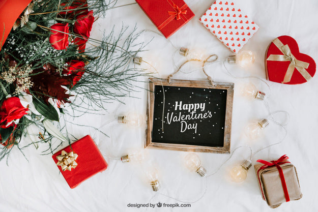 Free Valentine Elements And Frame Mockup Psd