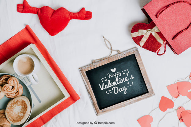 Free Valentine Elements And Frame Mockup Psd