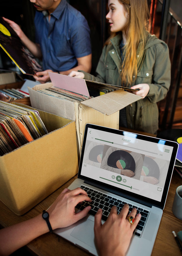 Free Vinyl Music Teens Lifestyle Leisure Concept Psd