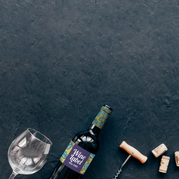 Free Wine Mockup With Copyspace On Top Psd