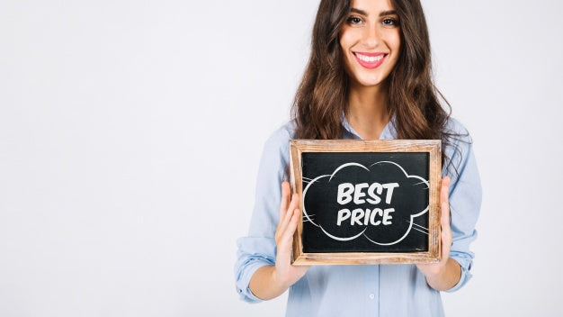 Free Woman Holding Slate Psd