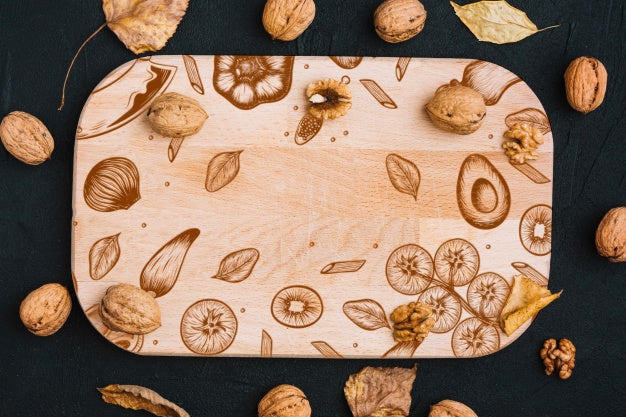 Free Wooden Board Mockup With Autumn Concept Psd