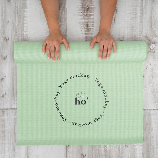 Free Yoga Mat Mock-Up On The Floor Psd