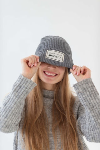 Free Young Woman Wearing Beanie Mockup Psd