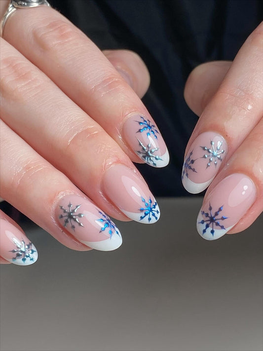 20 Winter Snowflake Nail Ideas 2026