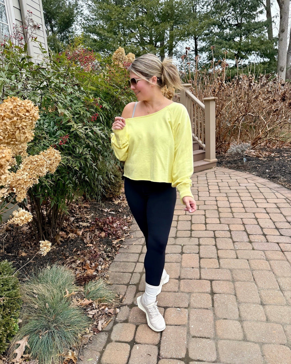 13 Chic Outfits with Black Leggings 2026