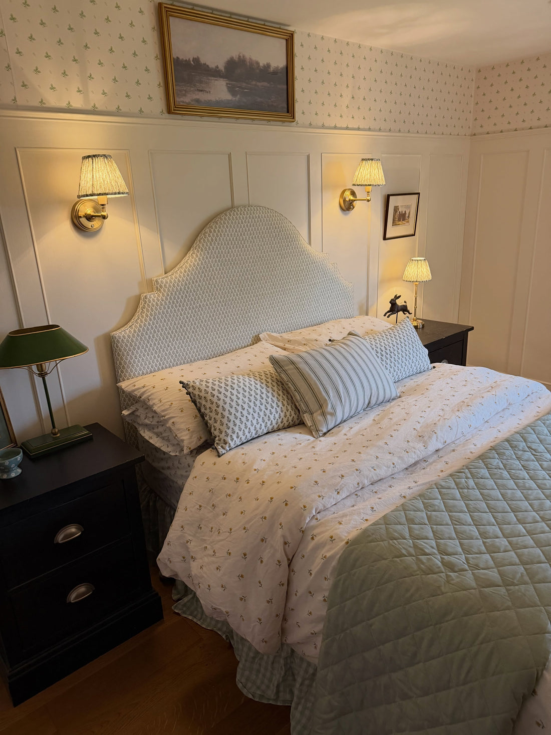 13 Timeless French Bedroom Ideas